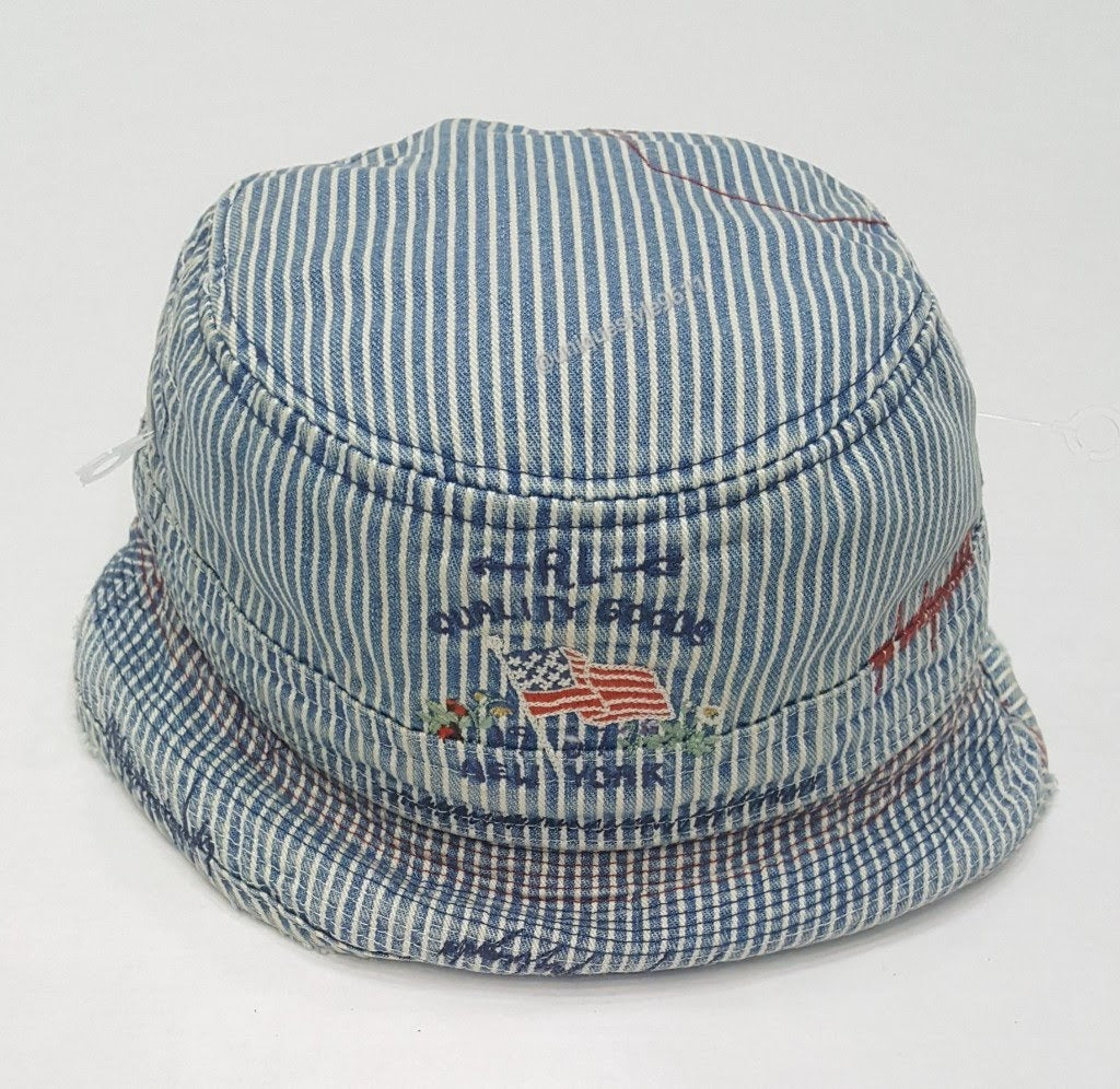 Supreme Logo Print Bucket Hat in Blue