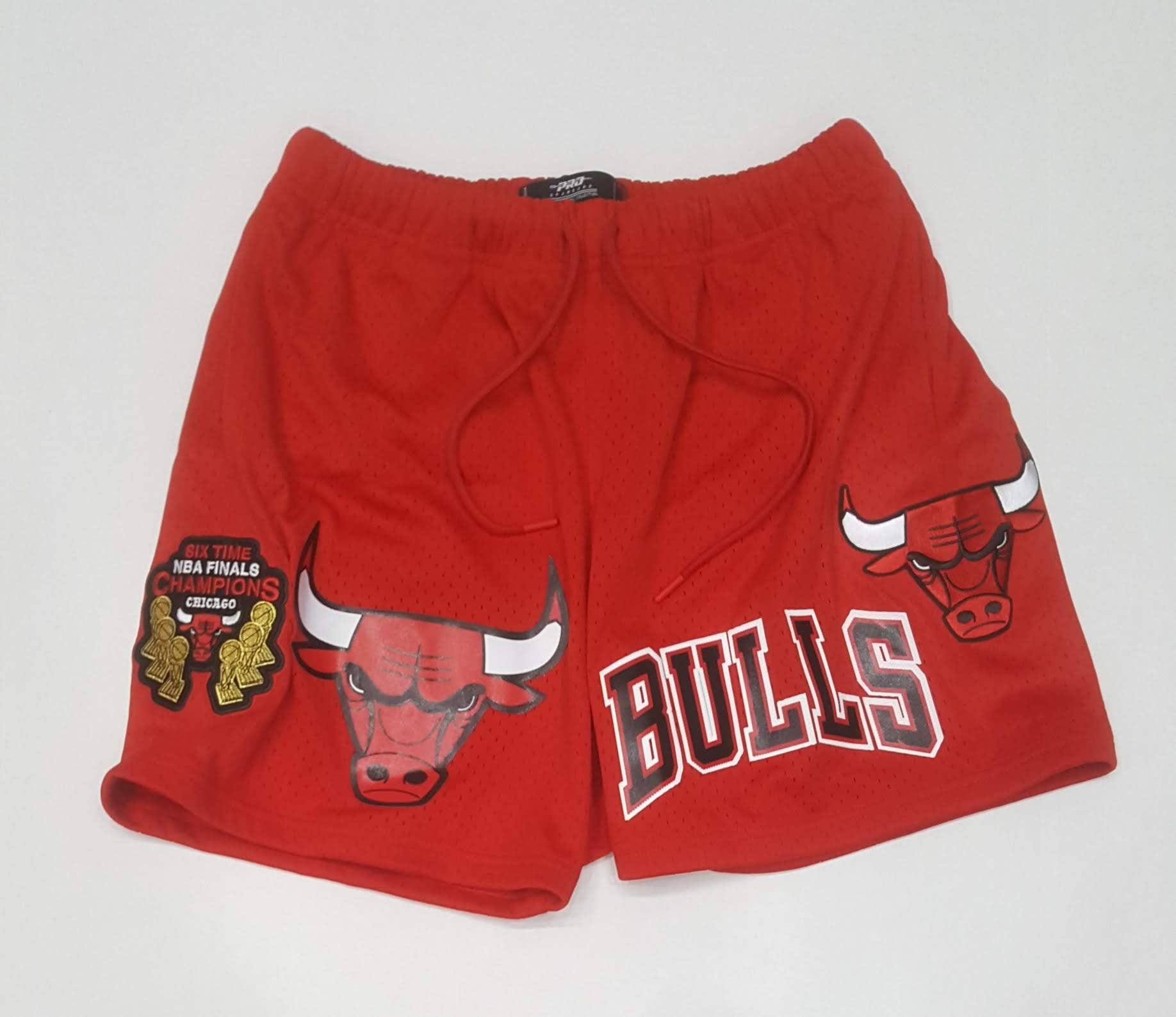 Pro Standard Chicago Bulls Logo Pro Team Mesh Shorts Black